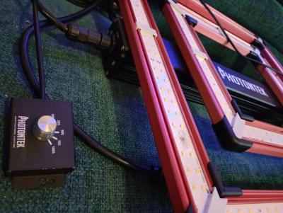 Photontek SQ200W Pro LED Horticulture lights - Thumbnail 2