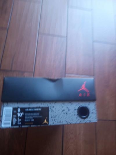 shoes men size 9 Jordan bread 4 - Thumbnail 2