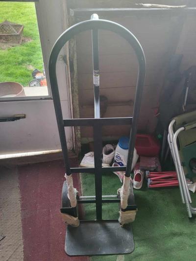 dollys  n several different drills and batteries - Thumbnail 4