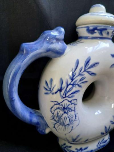 Chinese Vintage Porcelain Blue and White Dragon Handle Donut - Thumbnail 2