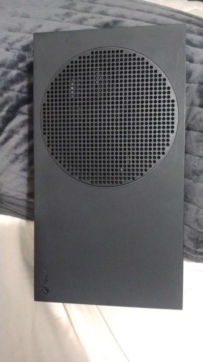 Xbox Series S - Thumbnail 2