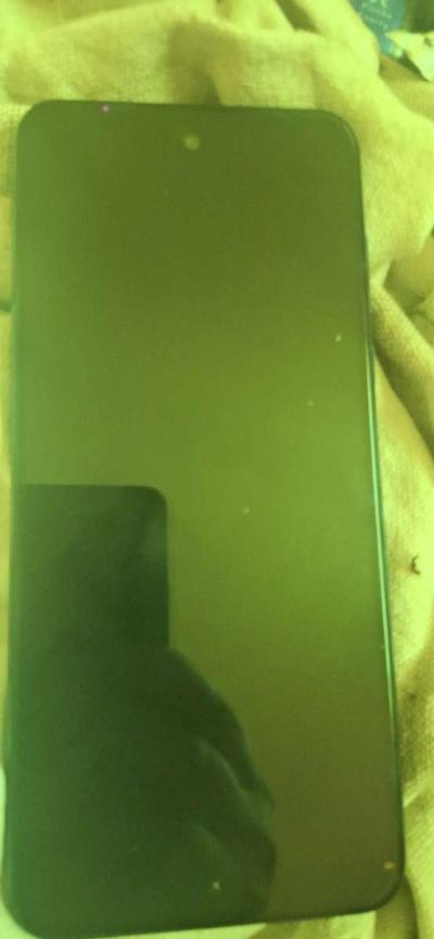 Brand New Motorola Play Smartphone - Thumbnail 3