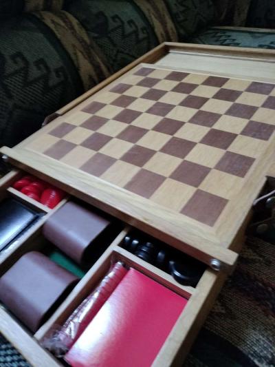 Checkers and Backgammon combo game - Thumbnail 3