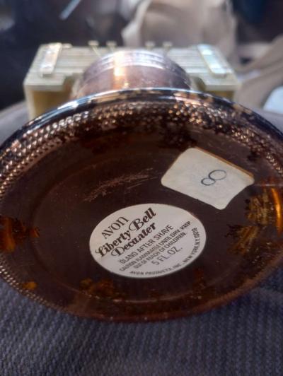 clickers fish scale Avon Liberty container with fluid - Thumbnail 2