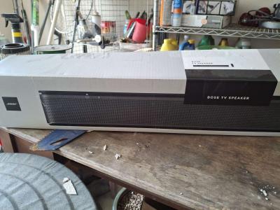 bose Bluetooth TV speaker - Thumbnail 3