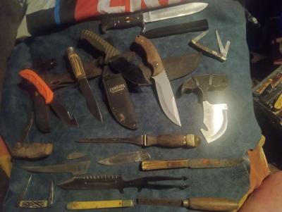 lots of knives old new most worth money - Thumbnail 3