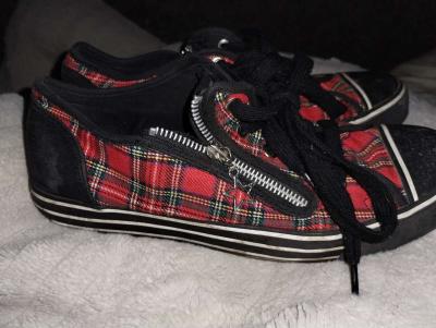 Red and black plaid sneakers by Gotta Flurt - Thumbnail 4