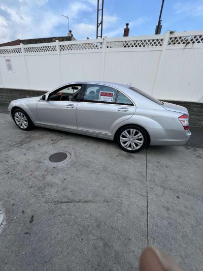 2009 Mercedes S550 S class For Matic 149000k miles runs and - Thumbnail 4