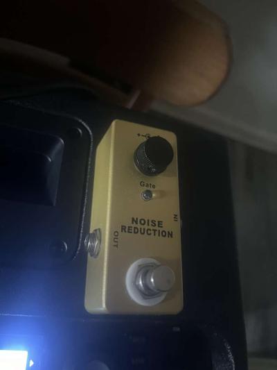 Ibanez guitar and noise gate pedal - Thumbnail 6