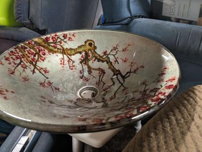 Vanity sink with a rose vine design - Thumbnail 3