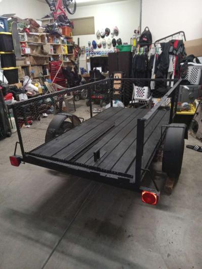 trailer 8 and half feet by 4 and half feet