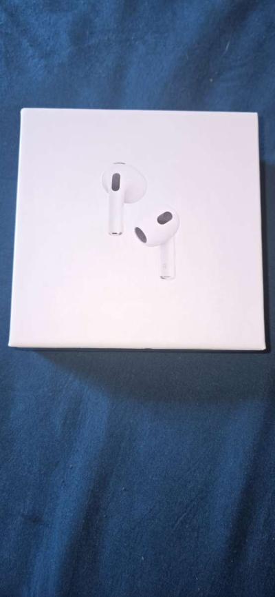 Airpods 3rd generation - Thumbnail 2