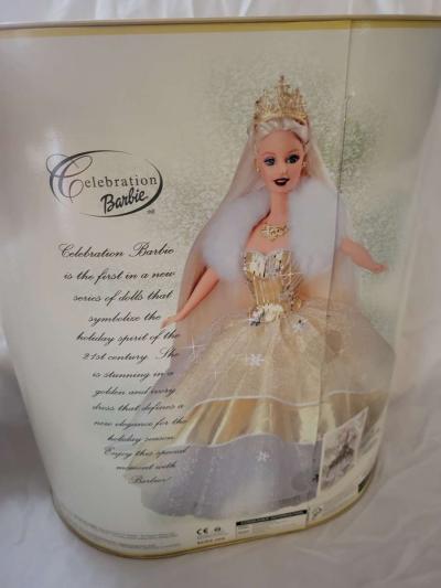 Celebration Holiday Barbie 2000 - Thumbnail 3