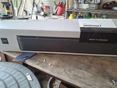 bose Bluetooth TV speaker - Thumbnail 4