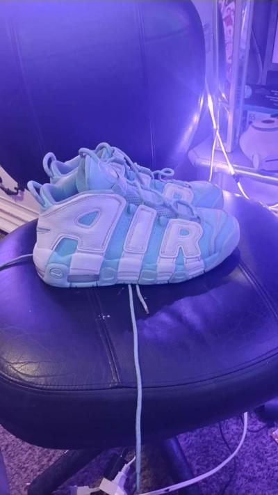 womans fashion 8 and half to 9 shoe - Thumbnail 3