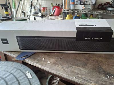 bose Bluetooth TV speaker - Thumbnail 2