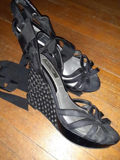 white house black market - Thumbnail 2