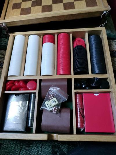 Checkers and Backgammon combo game - Thumbnail 2