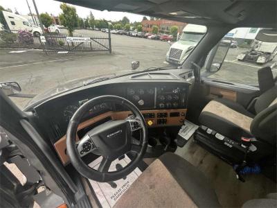 Neatly used 2017 Freightliner Cascadia Truck - Thumbnail 5