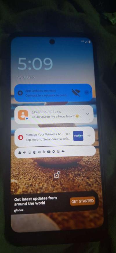 Brand New Motorola Play Smartphone - Thumbnail 2