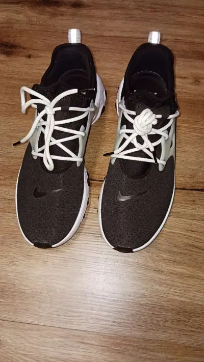 Nike shoes - Thumbnail 5