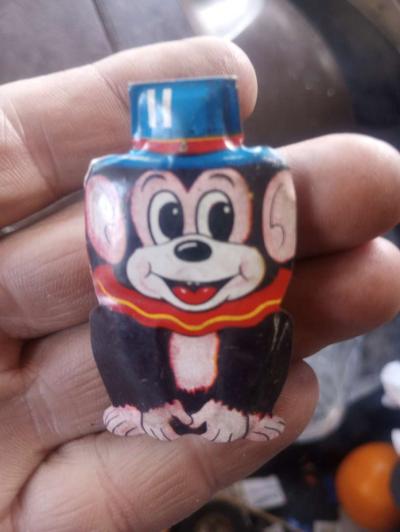 clickers fish scale Avon Liberty container with fluid - Thumbnail 6