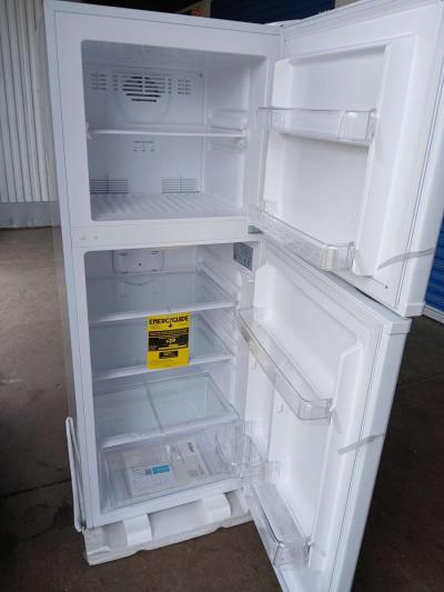 Brand New 24 inches top and bottom fridge - Thumbnail 2