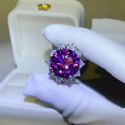 Moissanite Flower Shape Ring - Thumbnail 6