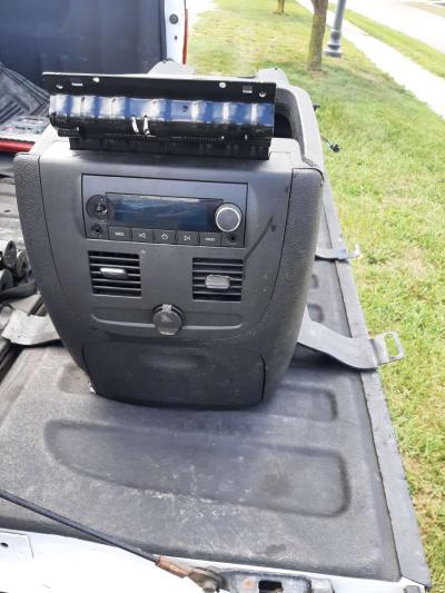 7 to 14 Ltz center console for silverado - Thumbnail 2