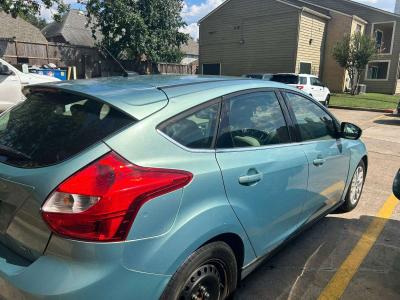 ford cocus hachtback - Thumbnail 4