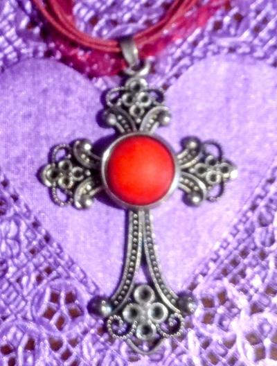 Vintage Cross Necklace - Cave City, Arkansas