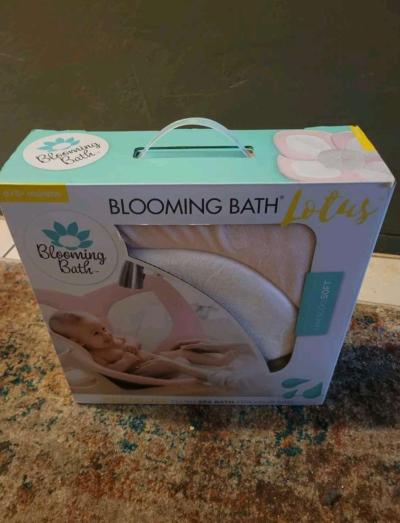 NEW BLOOMING BABY FLOWER BATH - Thumbnail 2