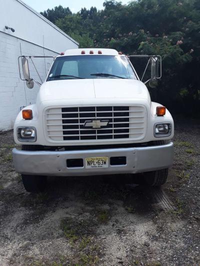 1998 Chevy C650 Cab Chassis Cat Motor 5 Speed One Owner - Thumbnail 2