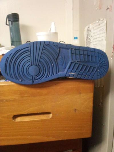 Nike Air Jordan 1 SE - Thumbnail 3