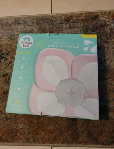 NEW BLOOMING BABY FLOWER BATH - Thumbnail 3