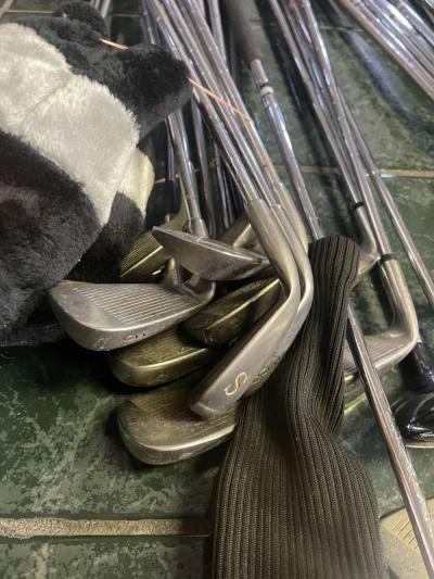 huge lot of golf clubs - Thumbnail 6