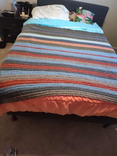 hand made crochet blanket - Thumbnail 4