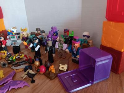 Roblox toys lot - Thumbnail 3