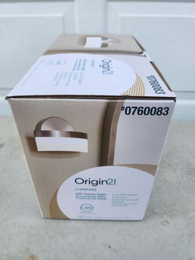 Origin21 Lynnpark Vanity Light BRAND NEW - Thumbnail 2