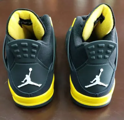 Jordan 4 Thunder all sizes - Thumbnail 3