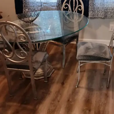 Inhouse and yard sale - Thumbnail 4