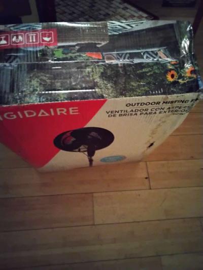 Frigidaire misting fan - Thumbnail 2