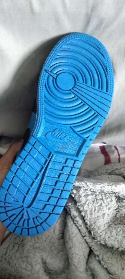 Jordan 1 retro black and blue - Thumbnail 2