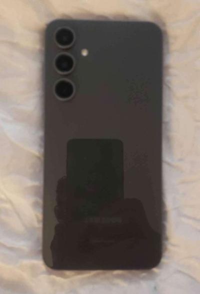 Unlocked Samsung Galaxy S23 Fe - Thumbnail 2