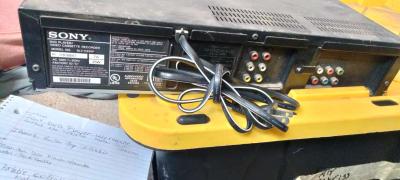 DVD VHS combo - Thumbnail 3