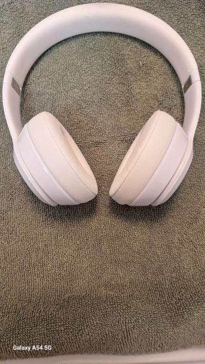 Beats Solo 3 - Thumbnail 2