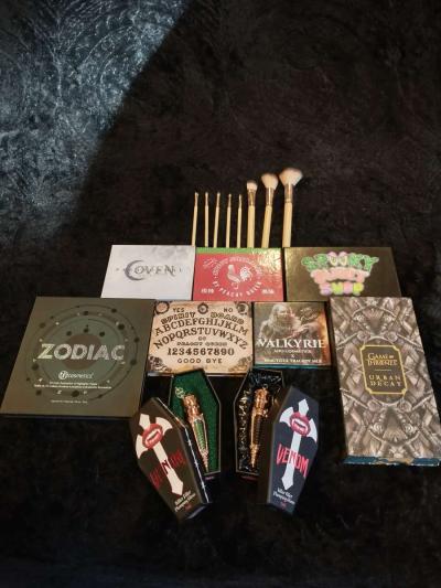 MAKEUP PALETTE BUNDLE - Grizzly Flats, California