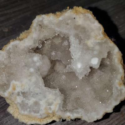 sparkling clear quartz geode - Thumbnail 3