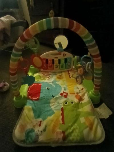 Fisher price kick and play piano gym - Thumbnail 2