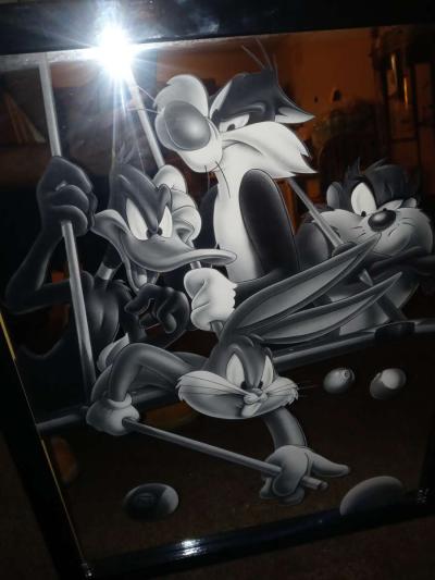 Looney Tune picture frame playing pool table - Thumbnail 2